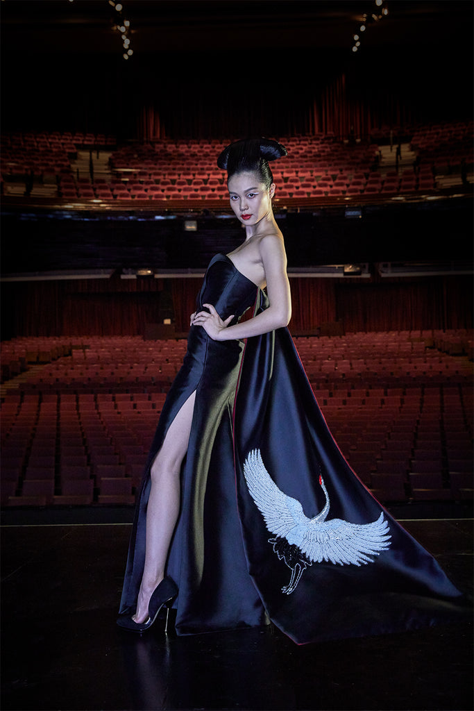Cape-effect Dress with Japanese Crane Embellished with Sequins and Pearls