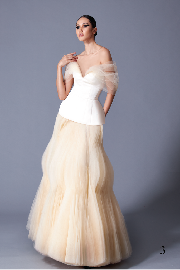 Off the Shoulder Blouse & Pleated and Di-cut Soft Tulle Skirt