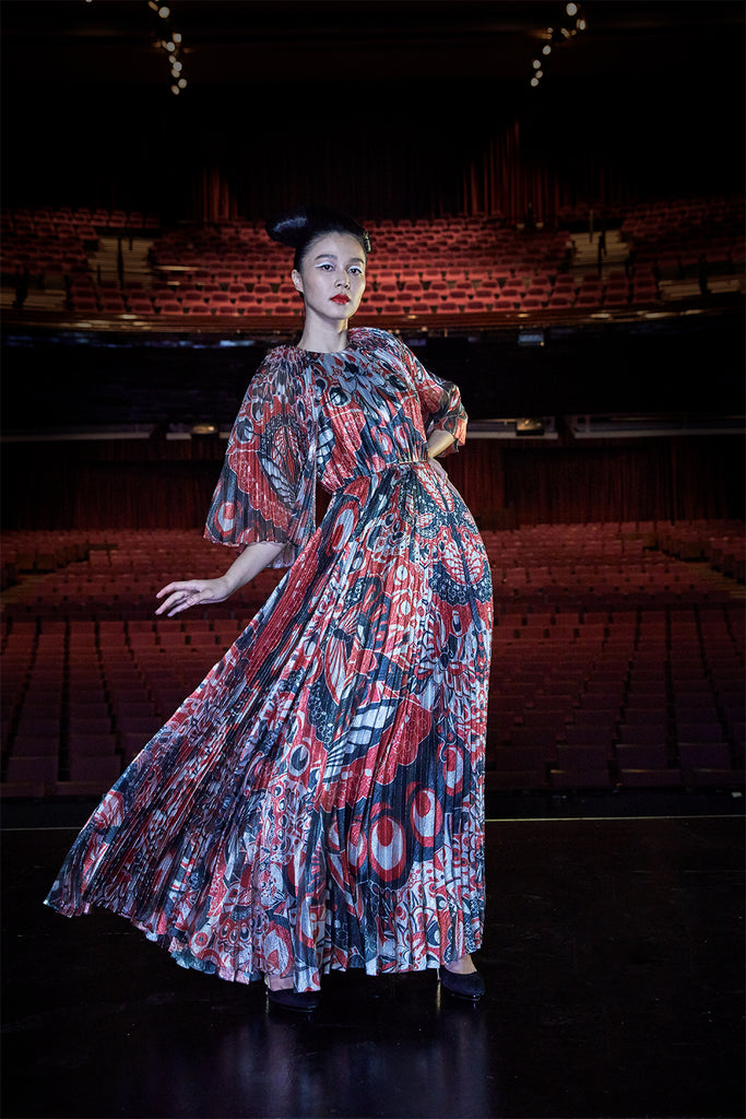 Cape-Effect Pleated Dress in Kimono Motifs Print